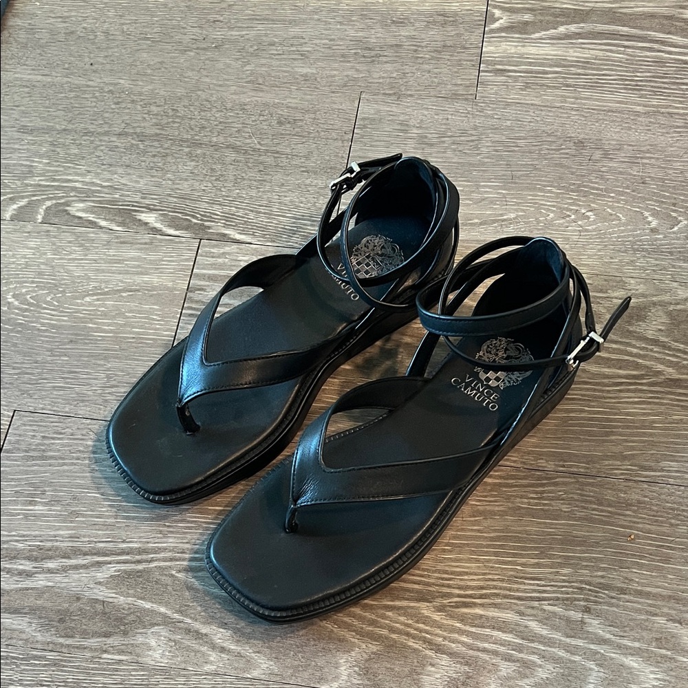 Vince Camuto Elegant Black Thong Sandals